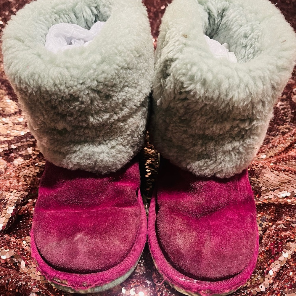 Extremely Used Uggs - Perfect for an extra pair of warm boots at school.